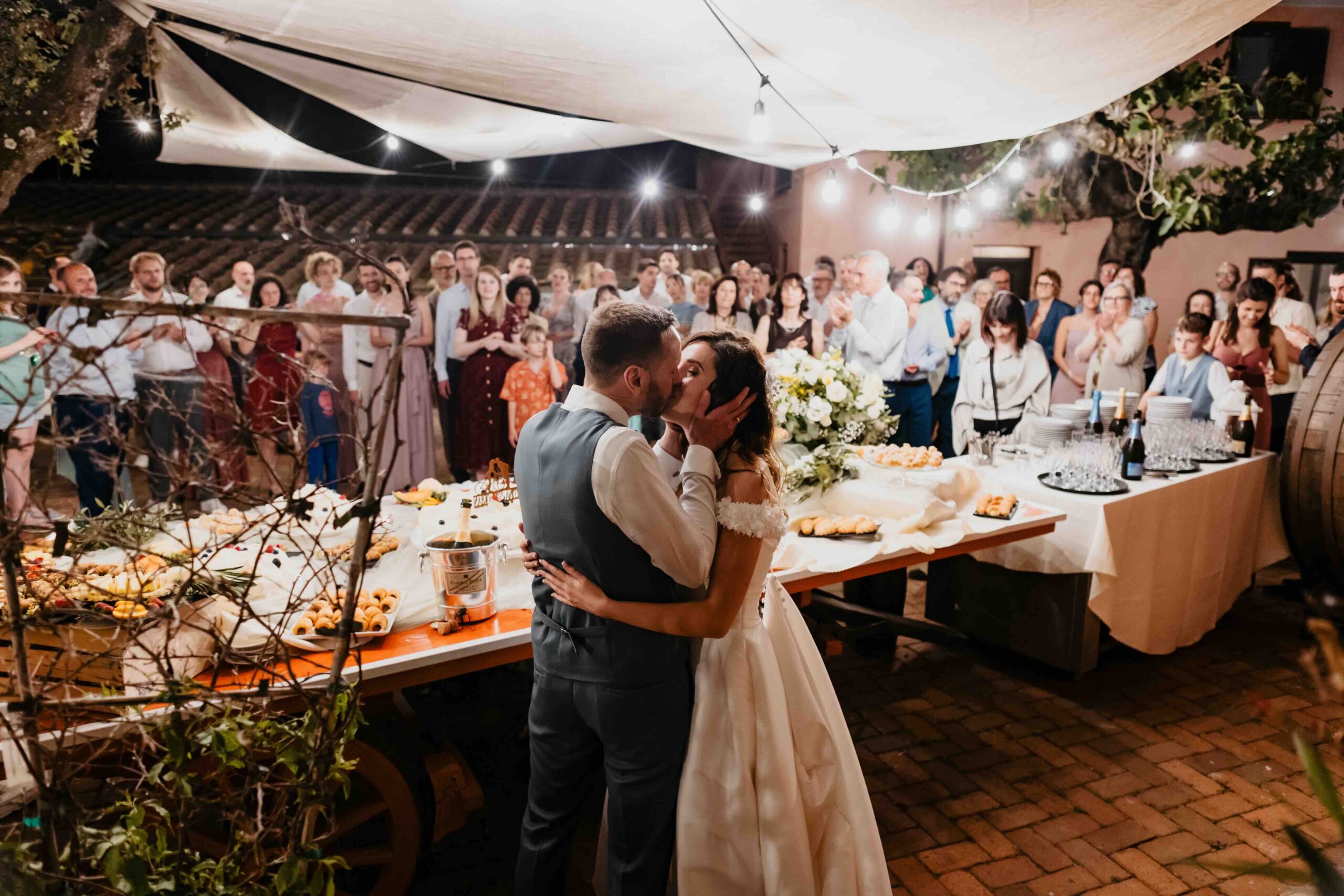 Green & Gold Wedding in Tuscany: il matrimonio di Martina e Florian tra natura, ulivi e tradizione toscana